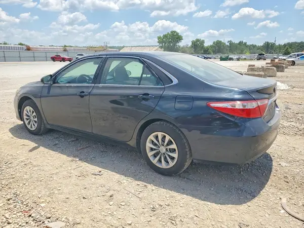 4T1BF1FK5HU796640 2017 TOYOTA CAMRY - Image 2