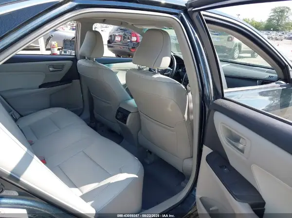 4T1BF1FK5HU798310 2017 TOYOTA CAMRY - Image 8