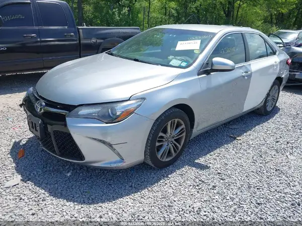 4T1BF1FK5HU800492 2017 TOYOTA CAMRY - Image 2