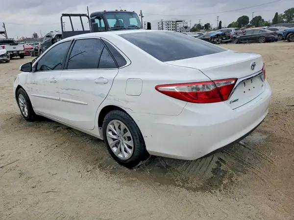 4T1BF1FK5HU803229 2017 TOYOTA CAMRY - Image 2