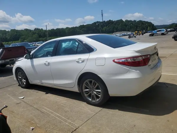 4T1BF1FK5HU803957 2017 TOYOTA CAMRY - Image 2