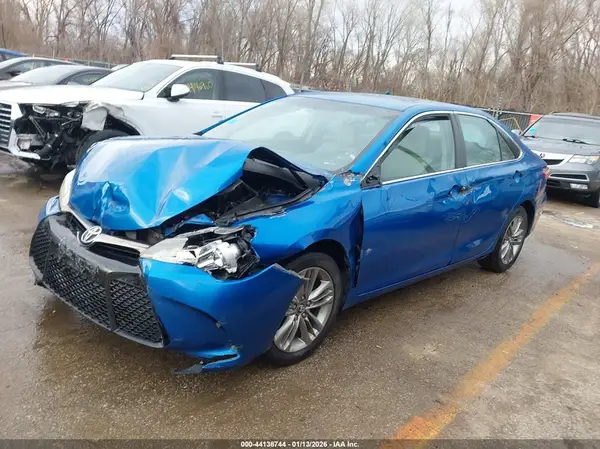 4T1BF1FK5HU804820 2017 TOYOTA CAMRY - Image 2