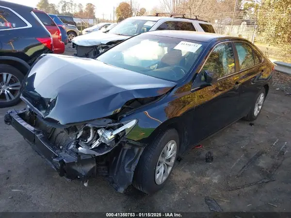 4T1BF1FK5HU806115 2017 TOYOTA CAMRY - Image 2
