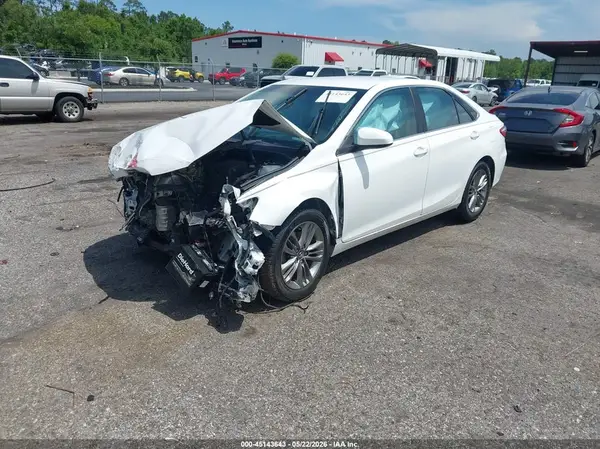 4T1BF1FK5HU806843 2017 TOYOTA CAMRY - Image 2