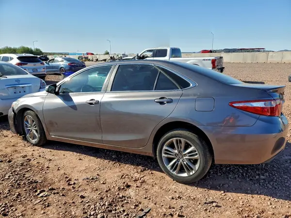 4T1BF1FK5HU807944 2017 TOYOTA CAMRY - Image 2