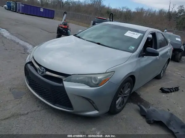 4T1BF1FK5HU809144 2017 TOYOTA CAMRY - Image 2