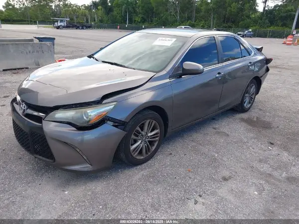 4T1BF1FK5HU809337 2017 TOYOTA CAMRY - Image 2