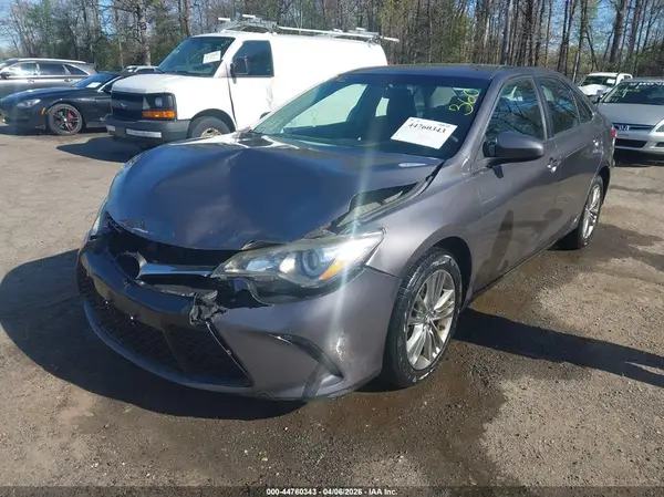 4T1BF1FK5HU810388 2017 TOYOTA CAMRY - Image 2