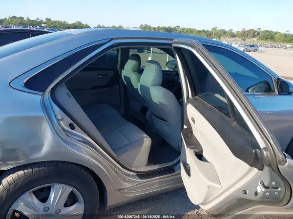 4T1BF1FK6GU117487 2016 TOYOTA CAMRY - Image 8