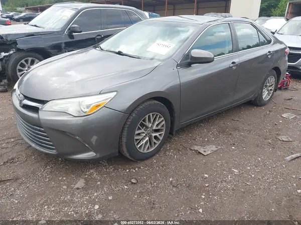 4T1BF1FK6GU120776 2016 TOYOTA CAMRY - Image 2