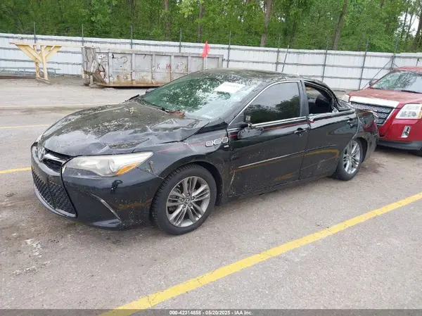 4T1BF1FK6GU121863 2016 TOYOTA CAMRY - Image 2