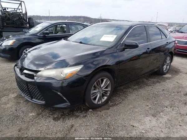 4T1BF1FK6GU122284 2016 TOYOTA CAMRY - Image 2