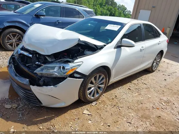 4T1BF1FK6GU123242 2016 TOYOTA CAMRY - Image 2