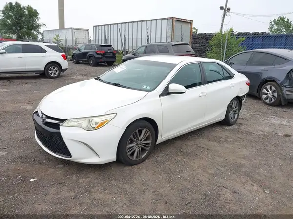 4T1BF1FK6GU128909 2016 TOYOTA CAMRY - Image 2