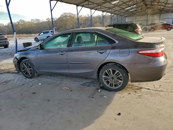 4T1BF1FK6GU131745 2016 TOYOTA CAMRY - Image 2