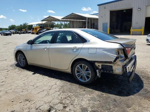 4T1BF1FK6GU134127 2016 TOYOTA CAMRY - Image 2