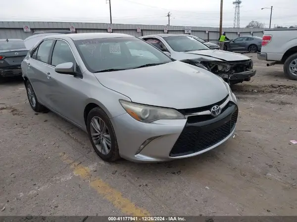 4T1BF1FK6GU136248 2016 TOYOTA CAMRY - Image 1