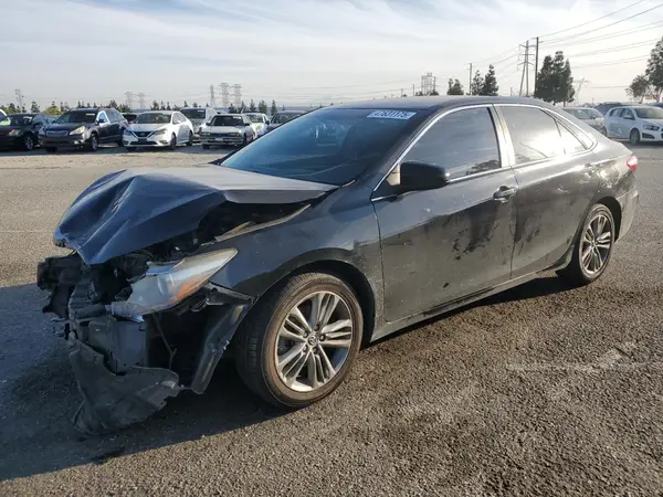 4T1BF1FK6GU136590 2016 TOYOTA CAMRY - Image 1