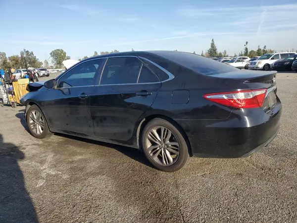 4T1BF1FK6GU136590 2016 TOYOTA CAMRY - Image 2