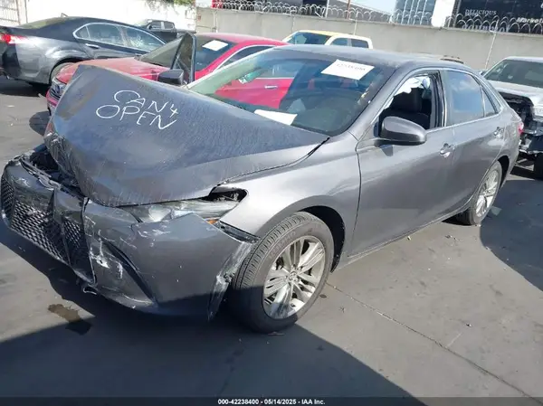 4T1BF1FK6GU137383 2016 TOYOTA CAMRY - Image 2