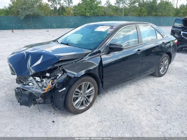 4T1BF1FK6GU138243 2016 TOYOTA CAMRY - Image 2