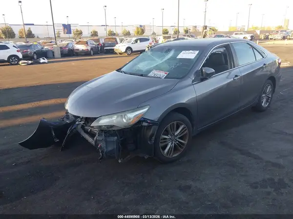 4T1BF1FK6GU138906 2016 TOYOTA CAMRY - Image 2