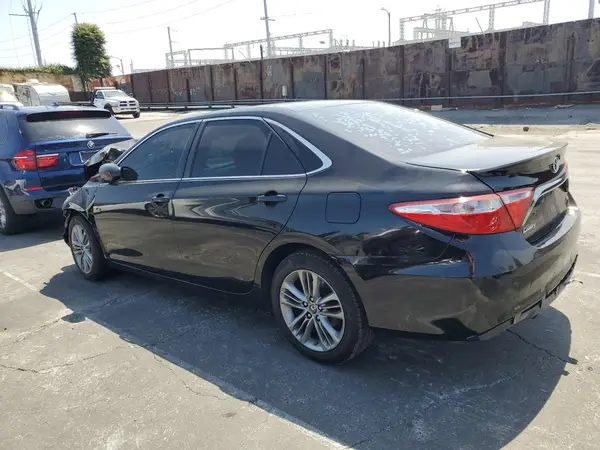 4T1BF1FK6GU139604 2016 TOYOTA CAMRY - Image 2