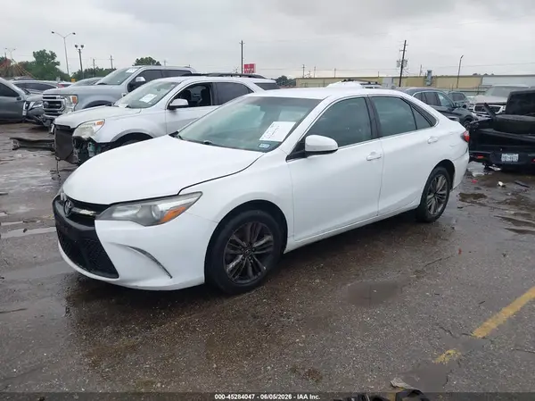 4T1BF1FK6GU141109 2016 TOYOTA CAMRY - Image 2