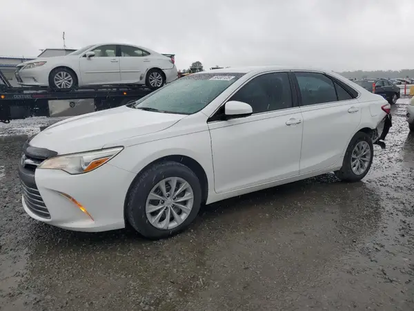 4T1BF1FK6GU141160 2016 TOYOTA CAMRY - Image 1