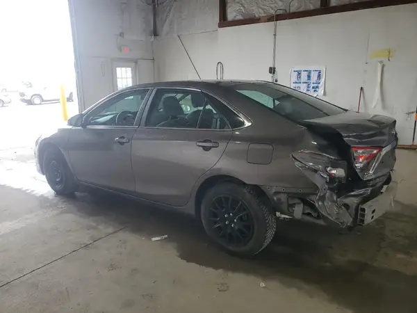 4T1BF1FK6GU142180 2016 TOYOTA CAMRY - Image 2