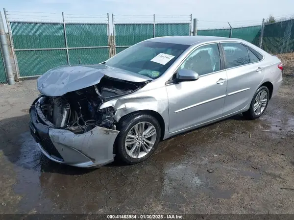 4T1BF1FK6GU146021 2016 TOYOTA CAMRY - Image 2