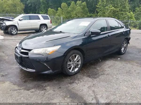 4T1BF1FK6GU151977 2016 TOYOTA CAMRY - Image 2