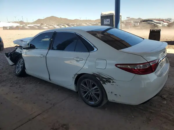 4T1BF1FK6GU152191 2016 TOYOTA CAMRY - Image 2