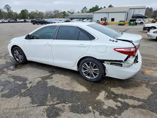 4T1BF1FK6GU155446 2016 TOYOTA CAMRY - Image 2