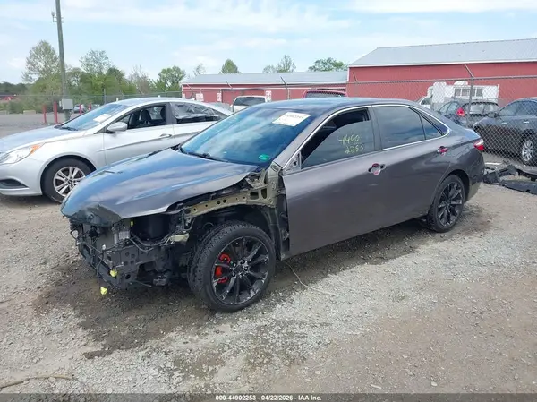 4T1BF1FK6GU156368 2016 TOYOTA CAMRY - Image 2