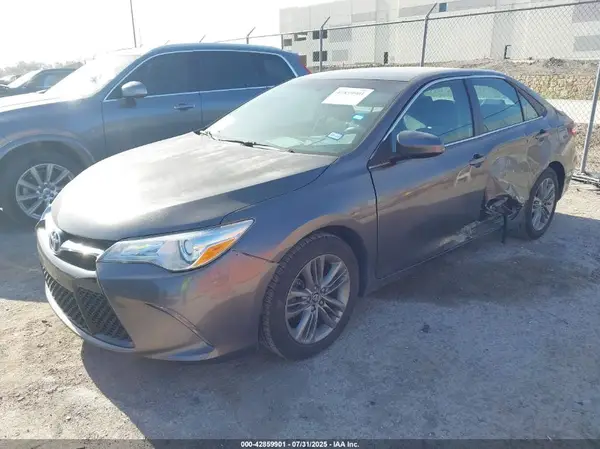 4T1BF1FK6GU156757 2016 TOYOTA CAMRY - Image 2