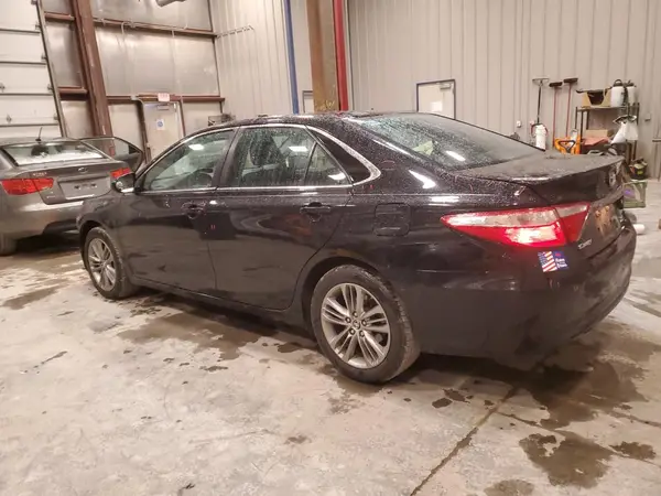 4T1BF1FK6GU156810 2016 TOYOTA CAMRY - Image 2