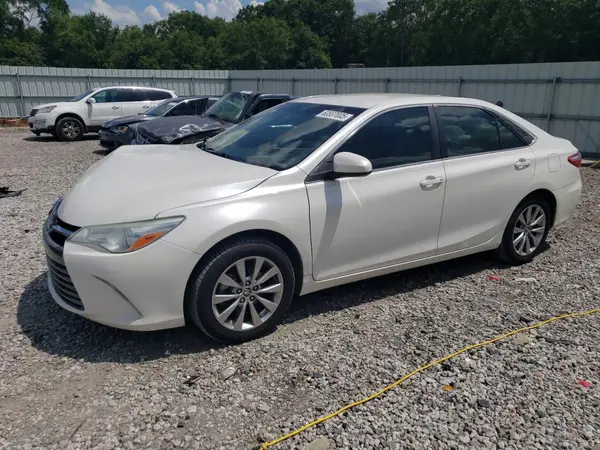 4T1BF1FK6GU157357 2016 TOYOTA CAMRY - Image 1