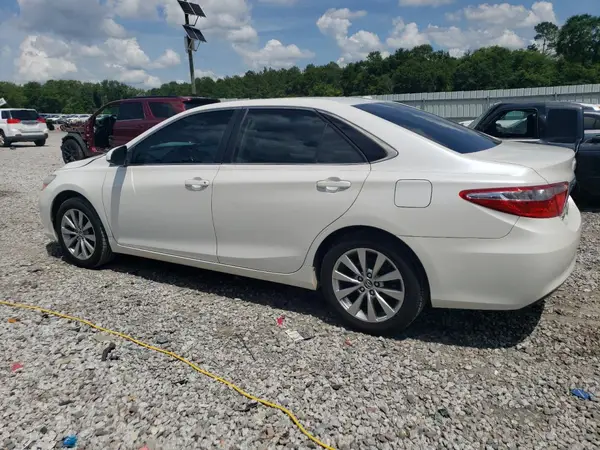 4T1BF1FK6GU157357 2016 TOYOTA CAMRY - Image 2
