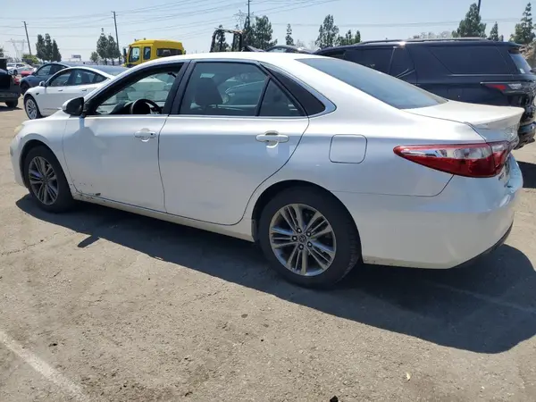 4T1BF1FK6GU161182 2016 TOYOTA CAMRY - Image 2