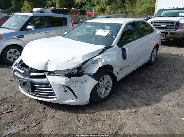 4T1BF1FK6GU161666 2016 TOYOTA CAMRY - Image 2