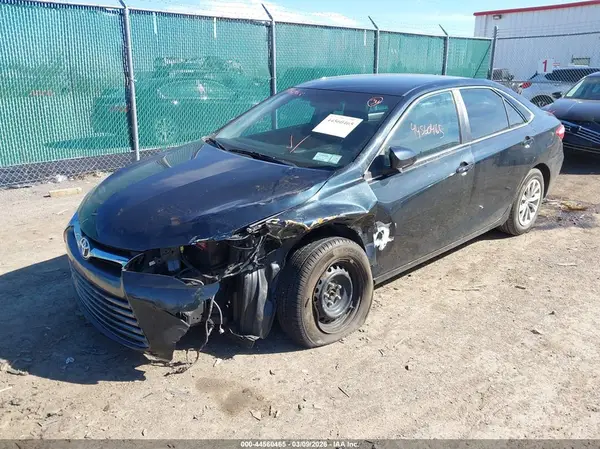 4T1BF1FK6GU163482 2016 TOYOTA CAMRY - Image 2