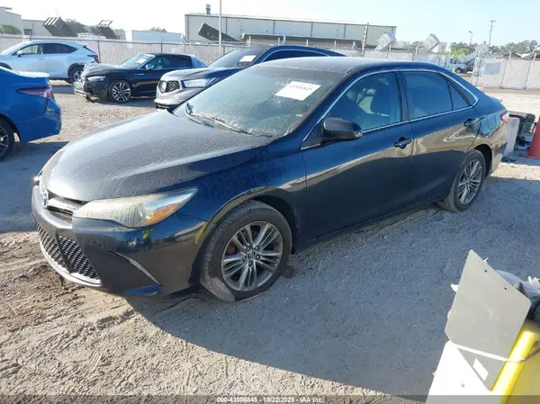 4T1BF1FK6GU164177 2016 TOYOTA CAMRY - Image 2