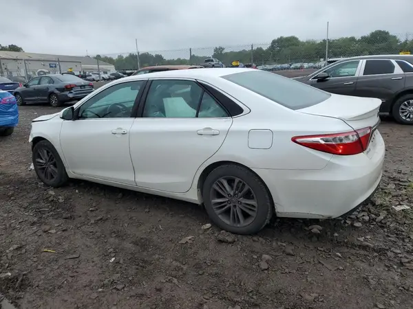 4T1BF1FK6GU164907 2016 TOYOTA CAMRY - Image 2