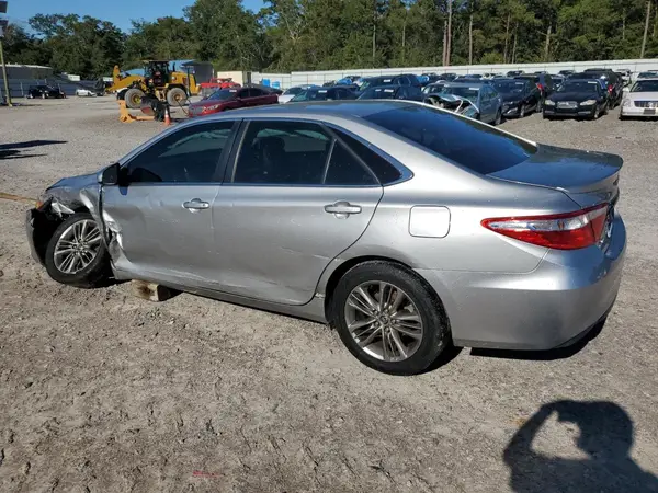 4T1BF1FK6GU167869 2016 TOYOTA CAMRY - Image 2
