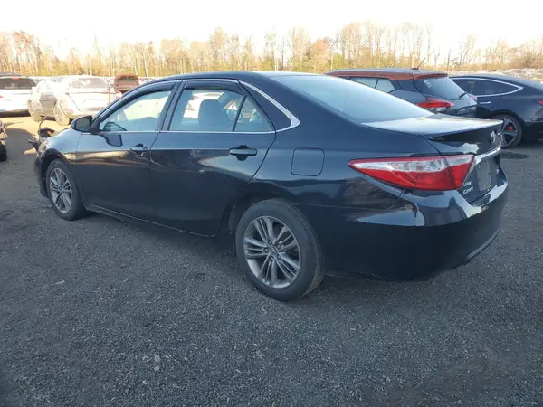 4T1BF1FK6GU171307 2016 TOYOTA CAMRY - Image 2