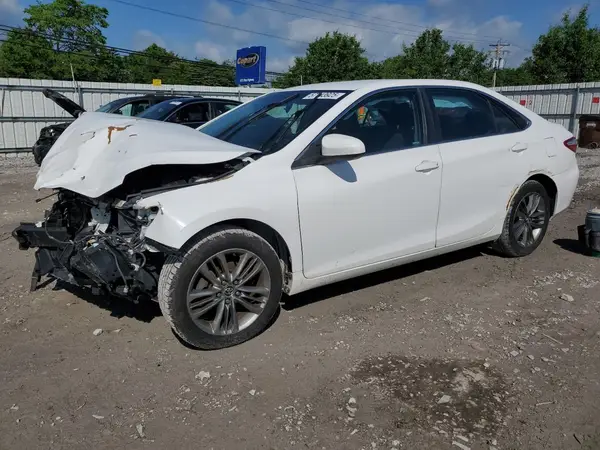 4T1BF1FK6GU172327 2016 TOYOTA CAMRY - Image 1