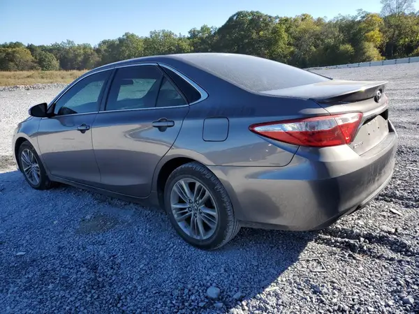 4T1BF1FK6GU173459 2016 TOYOTA CAMRY - Image 2