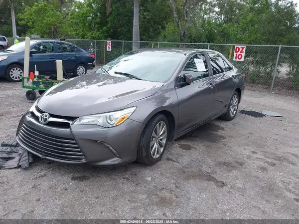 4T1BF1FK6GU174398 2016 TOYOTA CAMRY - Image 2