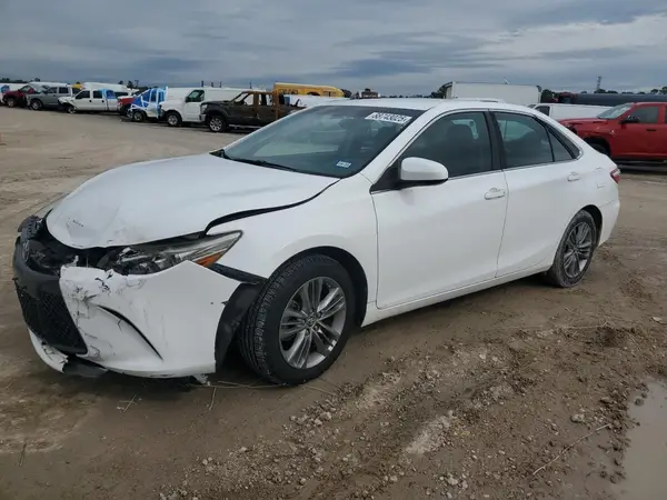 4T1BF1FK6GU174630 2016 TOYOTA CAMRY - Image 1